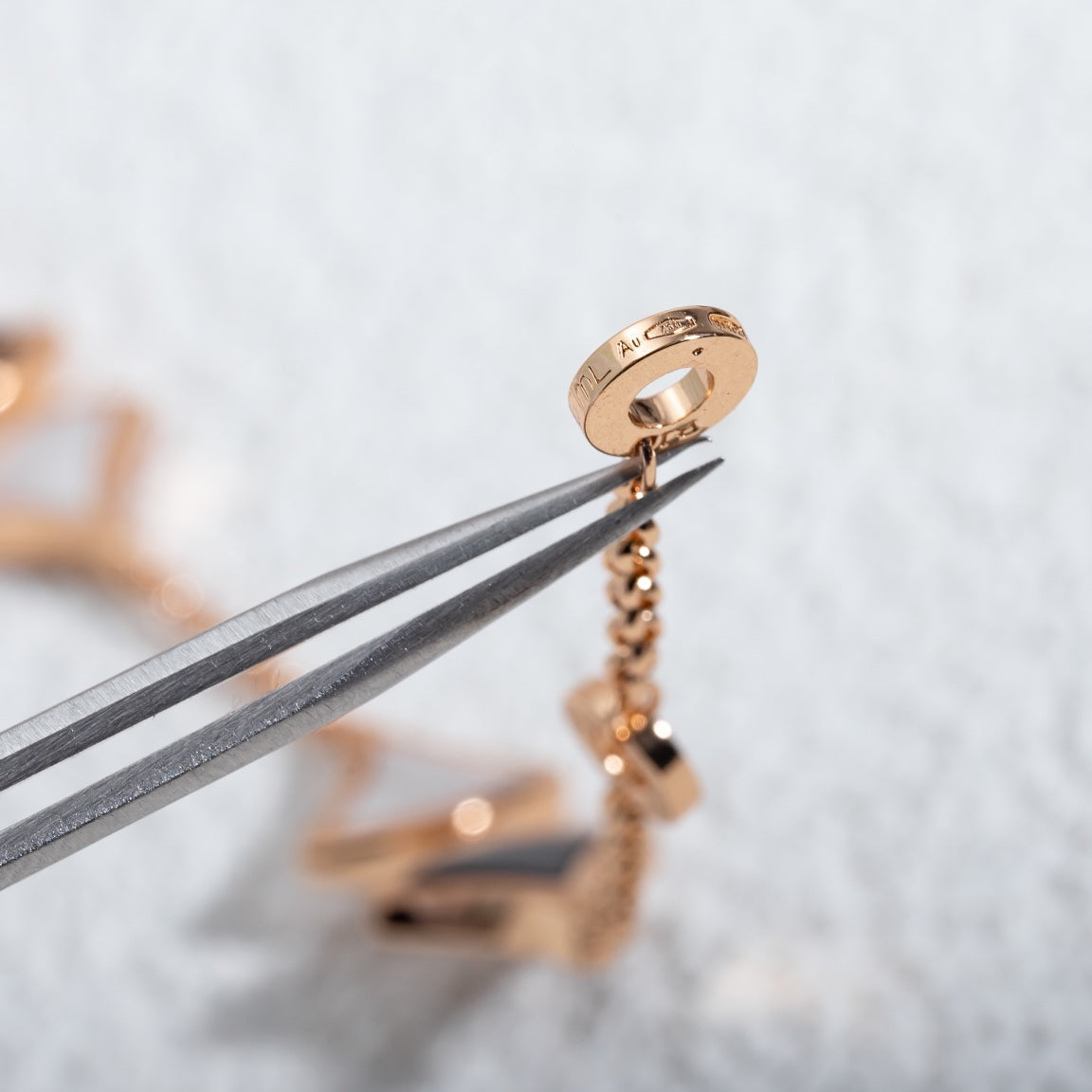 Bvlgari DREAM MOP AND ONYX BRACELET PINK GOLD