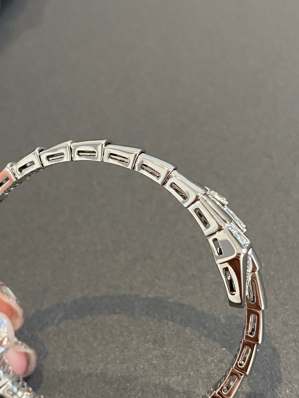 Bvlgari SERPENTI BRACELET DIAMONDS SILVER
