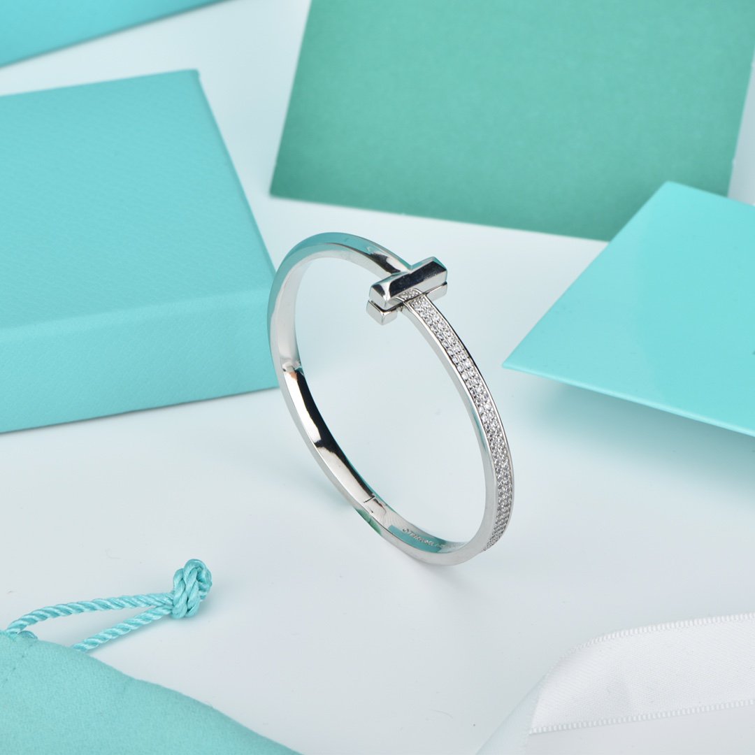 TIFFANY WIDE DIAMONDS HINGED BANGLE