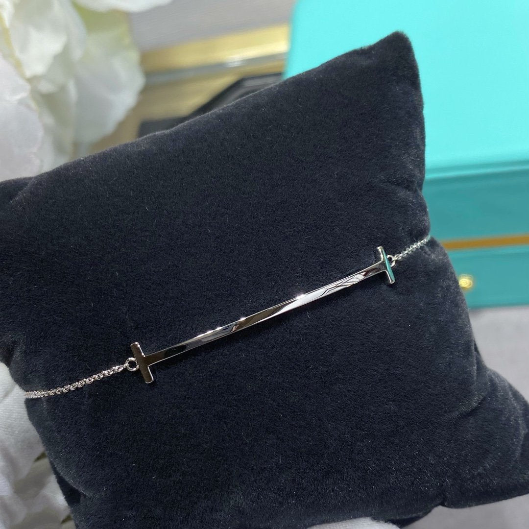 TIFFANY SMILE BRACELET