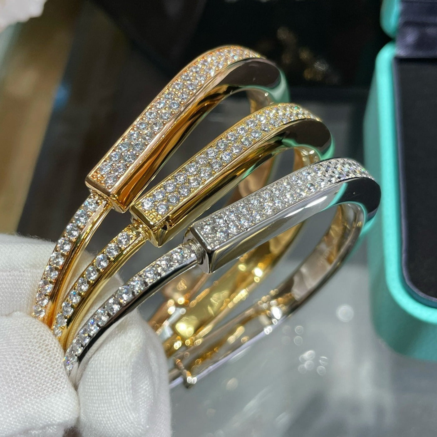 TIFFANY LOCK BRACELET DIAMOND PAVED