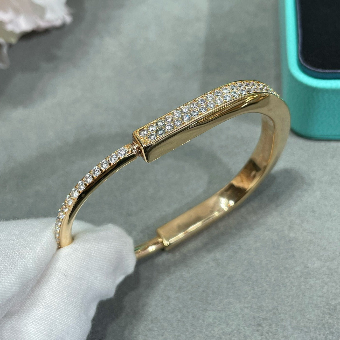 TIFFANY LOCK BRACELET DIAMOND PAVED