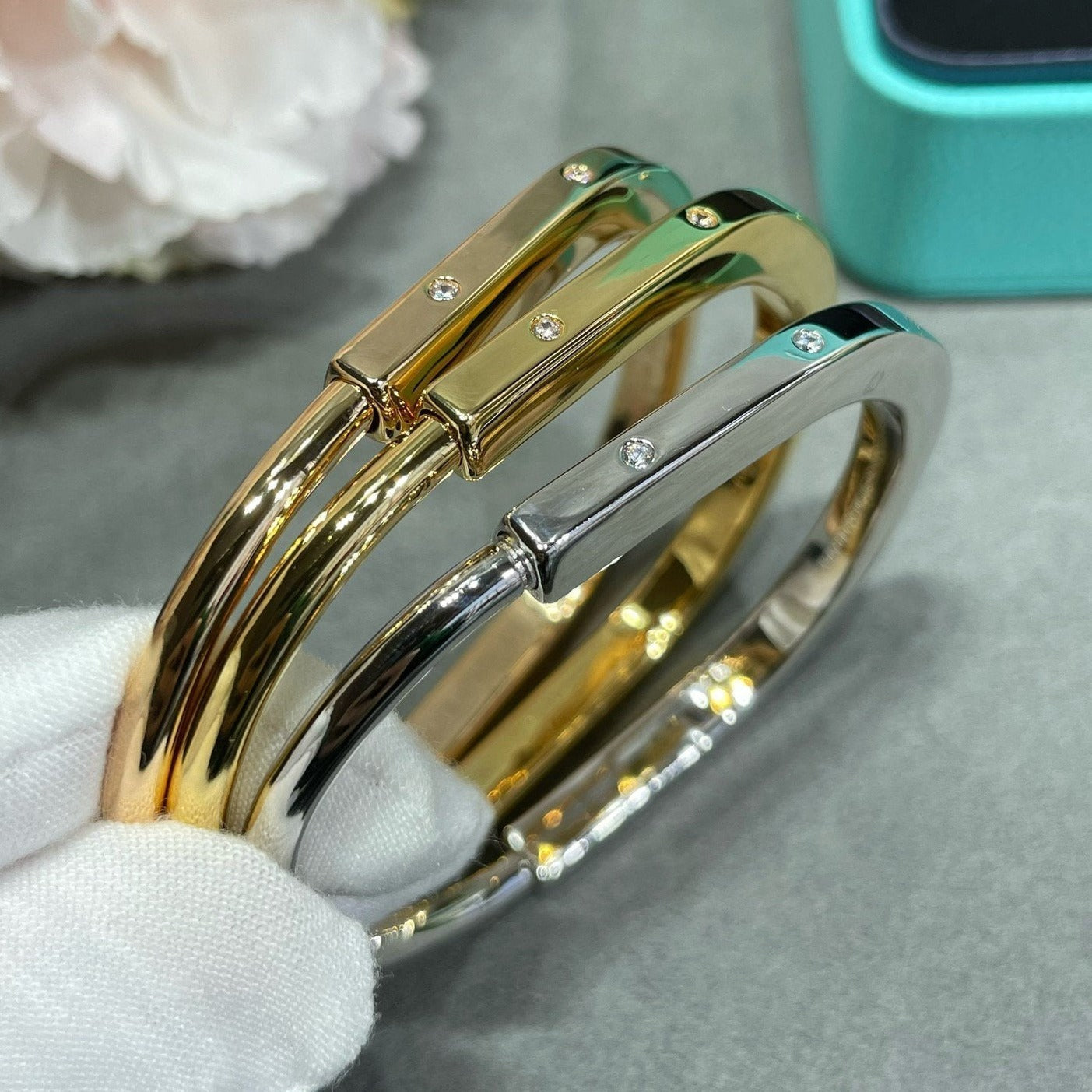 TIFFANY LOCK BRACELET 8 DIAMOND