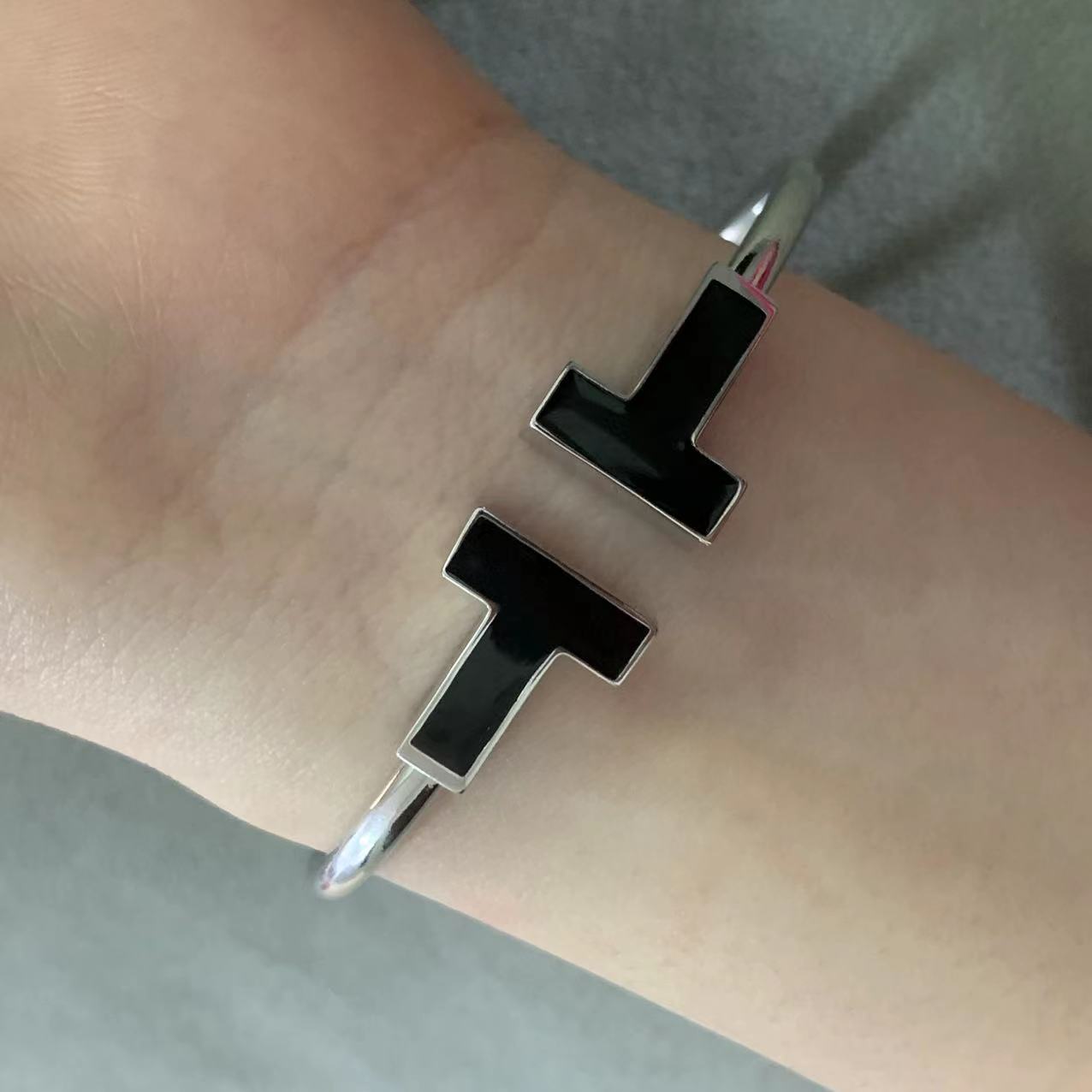 TIFFANY T WIDE ONYX OPEN BRACELET