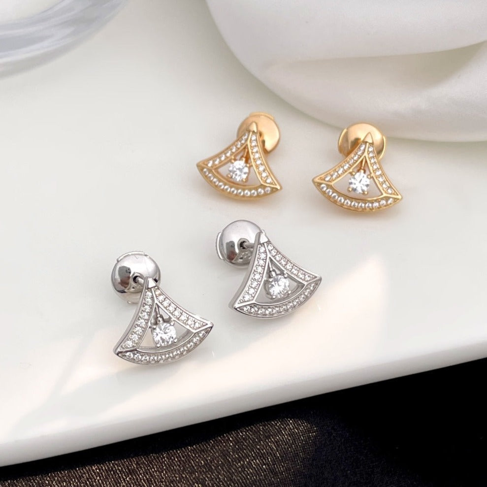 Bvlgari DREAM MINI DIAMOND STUD EARRINGS