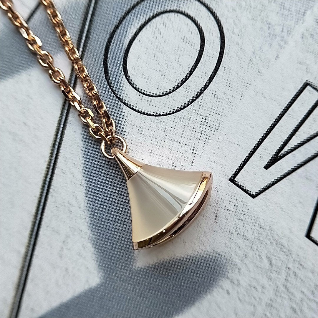 Bvlgari DREAM 1 MOTIF MOP PINK GOLD DOUBLE CHAIN BRACELET